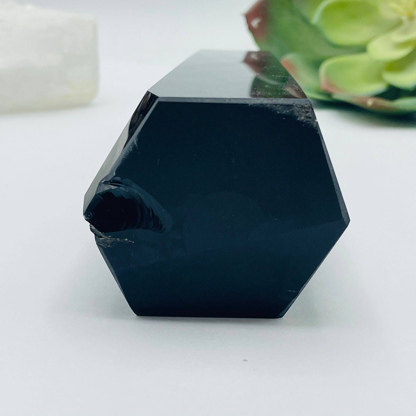 Obsidian Polished Point Tower